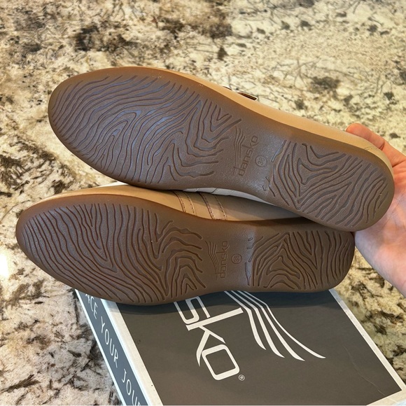 Dansko Leeza Ballerina Flats Leather Double Strap Buckle Tan‎ Women 38 7.5-8 - Picture 10 of 16